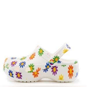 CROCS
CLASSIC PLATFORM SEASONAL PRINTED CLOG
